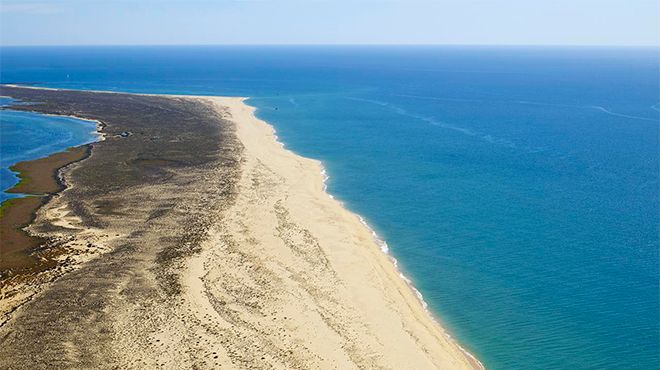 Há uma nova praia no Algarve Saiba onde fica