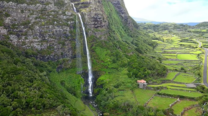 Tem mais de 90 metros de altura uma das cascatas mais altas de Portugal