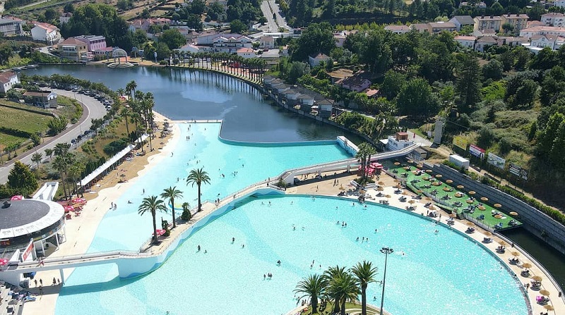 Abriu a maior piscina de ondas de Portugal fica a 30 minutos de Coimbra