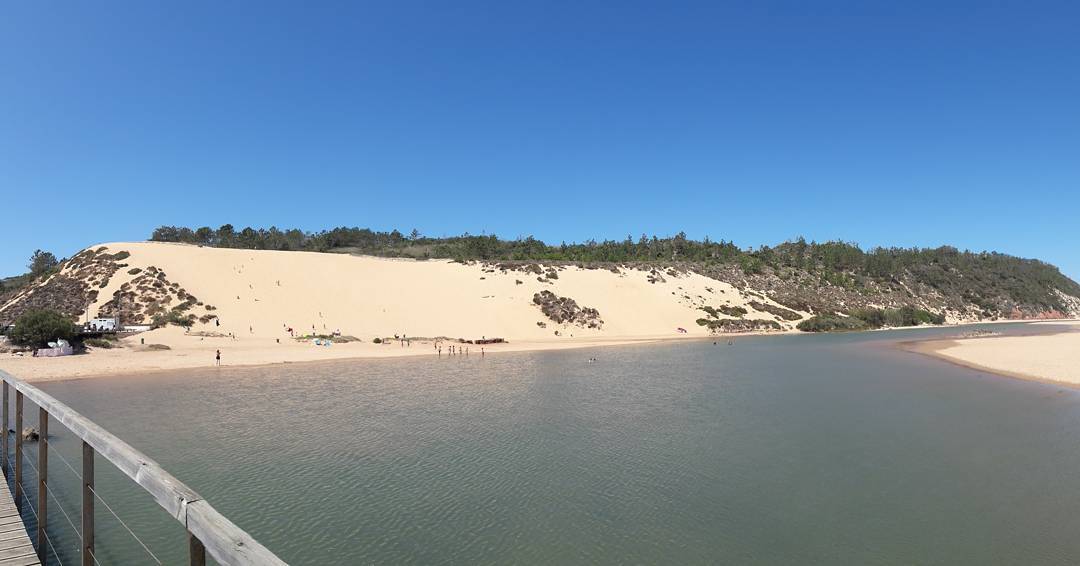Fica a 1 hora de Lisboa esta é a maior duna de Portugal tem mais de 50 metros de altura