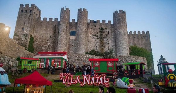 Esta é considerada a melhor Vila de Natal de Portugal Óbidos 2020