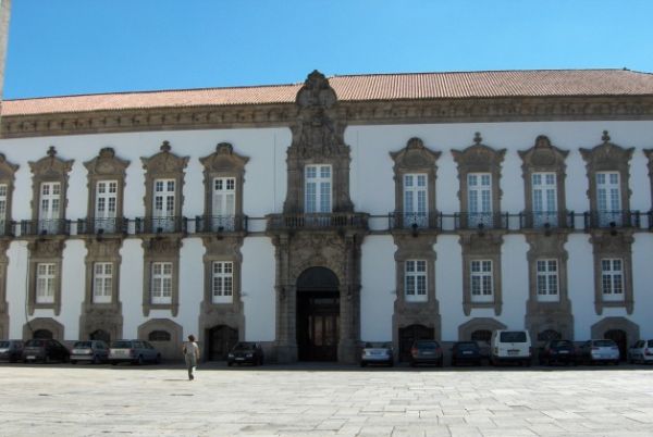 Roteiro 9 monumentos para visitar no Porto