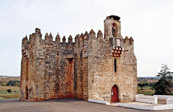 Os 8 melhores pontos turisticos para conhecer e visitar em Evora