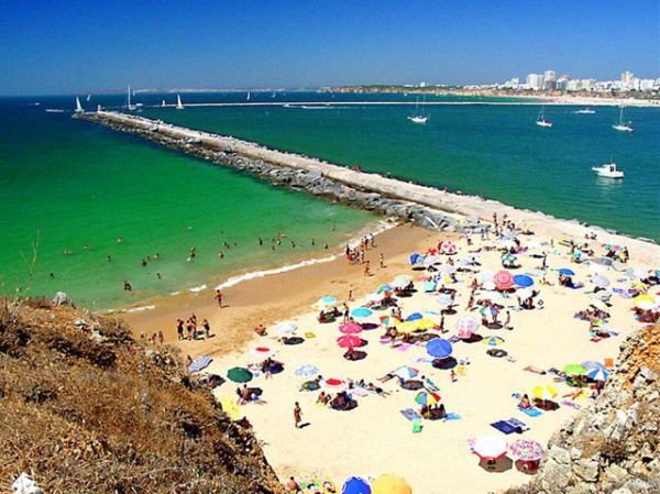 Os 10 melhores pontos turisticos para conhecer e visitar em Praias