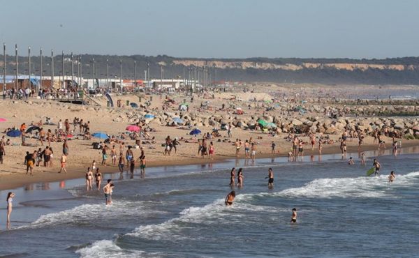 Atenção vais para a COSTA DA CAPARICA as praias vão estar fechadas em Agosto