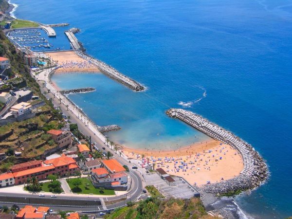 Esta praia fica em Portugal e poucos portugueses conhecem