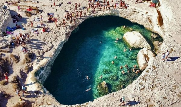 Há uma piscina natural Portuguesa entre os 9 tesouros da Europa