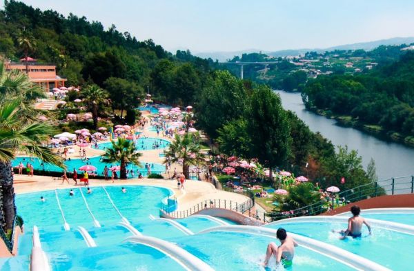 Fica a 1 hora do Porto o melhor parque aquático do norte de Portugal