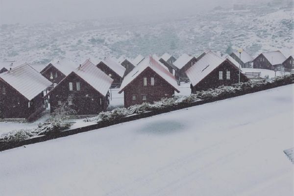 Conhecido como o chalé Suíço português fica a mais de 1550 metros de altitude podes ver nevar