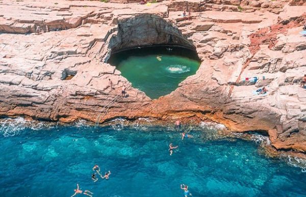 Eleita a mais bonita da Europa piscina natural portuguesa