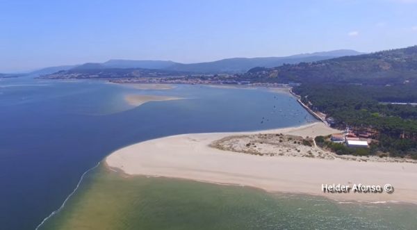A praia mais bonita do norte de Portugal fica 1 hora do Porto