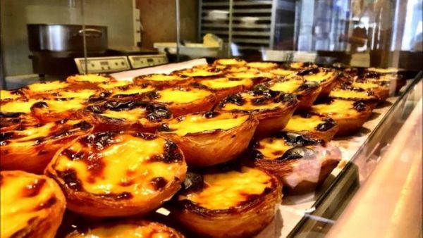 Os 8 melhores locais para comer pastéis de nata no Porto