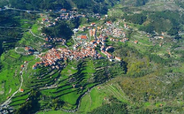Suíça portuguesa está encantar os turistas fica no centro de Portugal